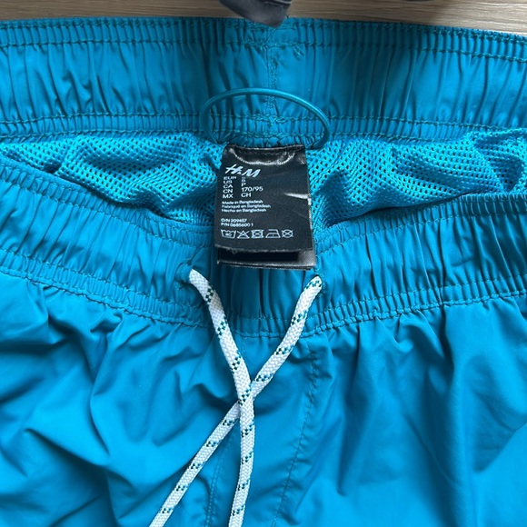 Lot of 3 Beach Shorts - Size Small - Picture 5 of 5